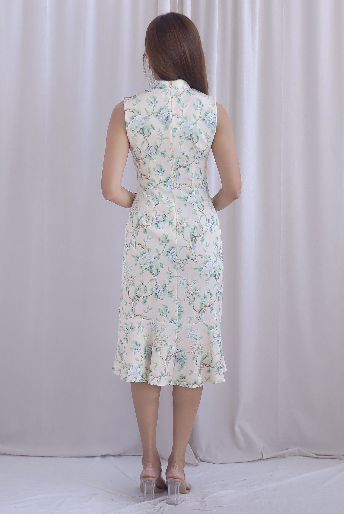 Emerald Floral Scallop Trim Memaid Cheong Sam Dress In Cream/Green
