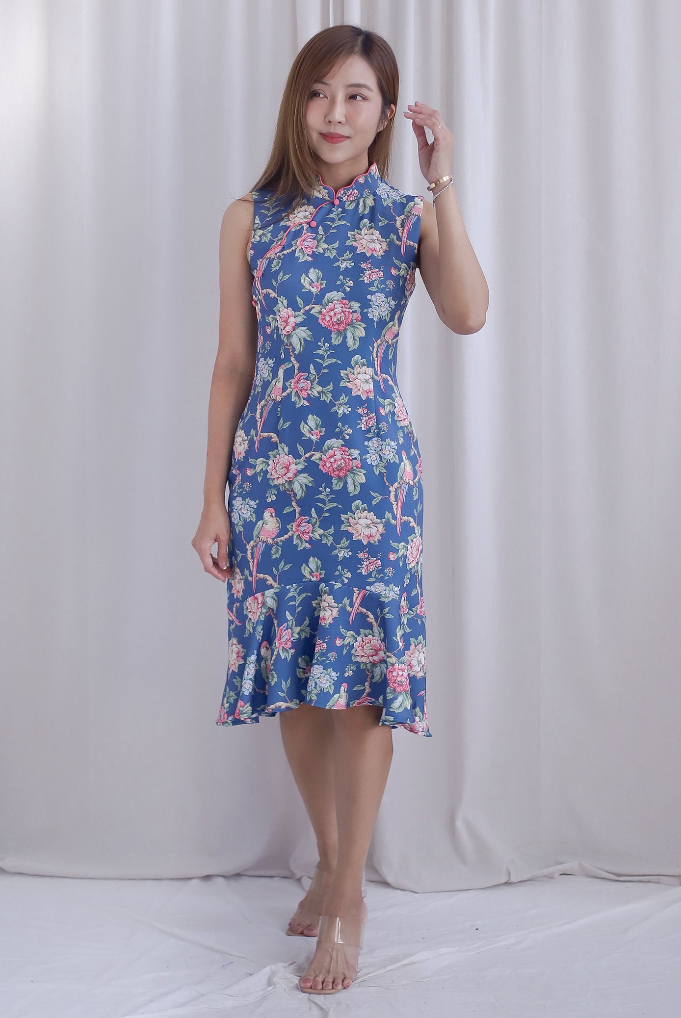 Emerald Floral Scallop Trim Memaid Cheong Sam Dress In Blue/Pink