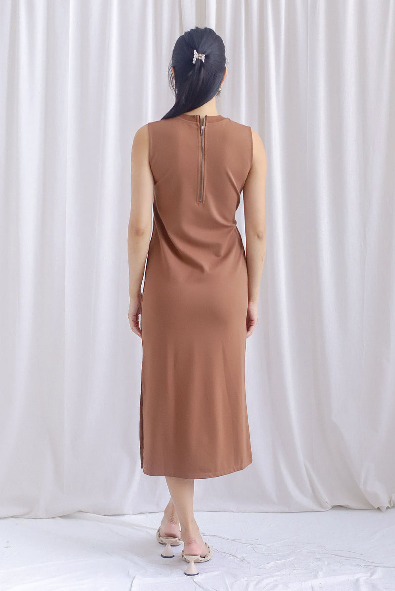 Emiliano Drawstring Pocket Sleeveless Dress In Caramel