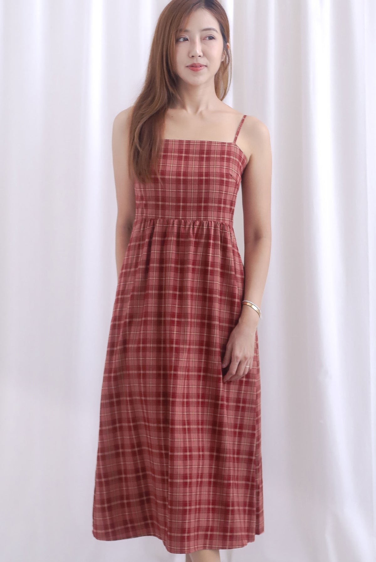 Erica Plaids Spag Midi Dress In Rust Red