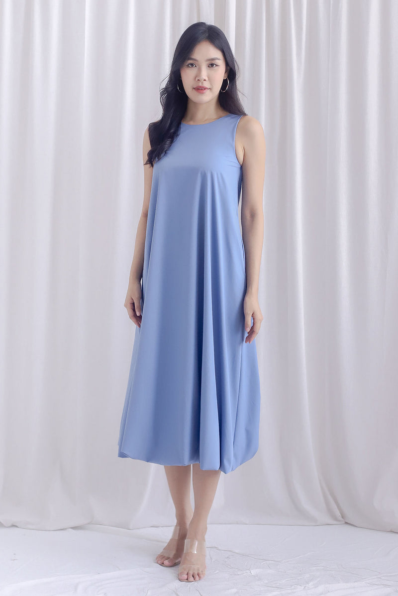 Everly Balloon Trapeze Maxi Dress In Blue