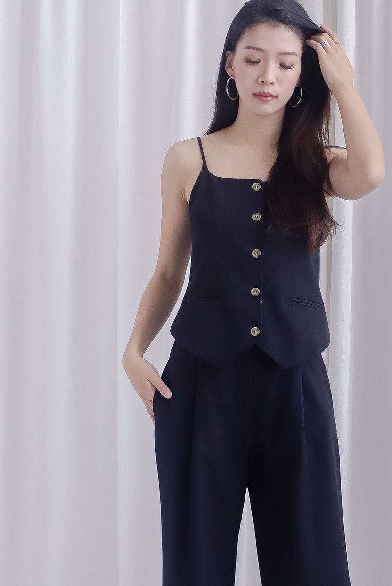 Gera Camisole Vest Top In Black