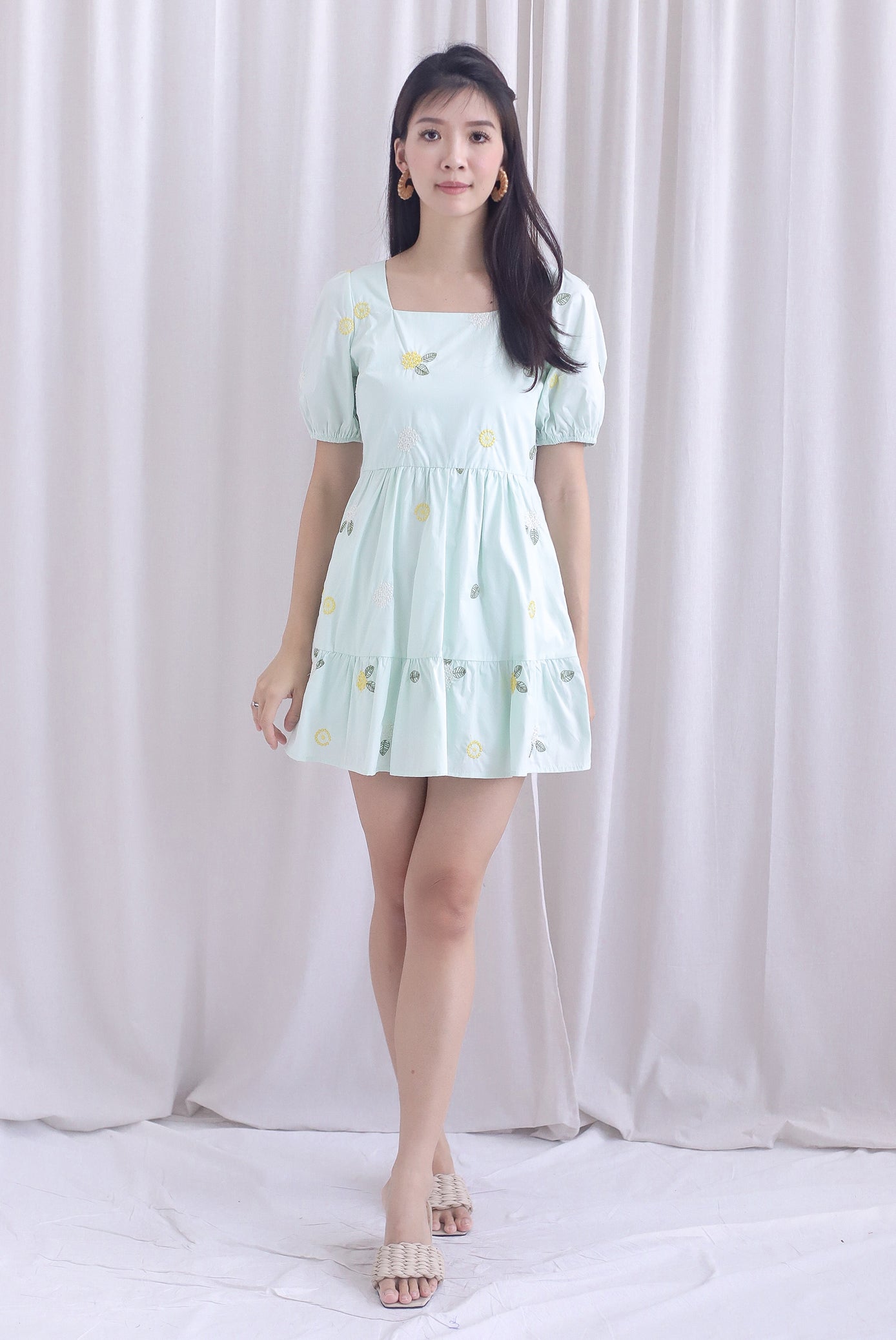 Geraldean Embro Puffy Sleeve Babydoll Romper Dress In Mint Green