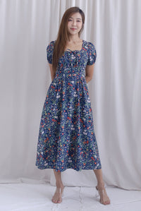 Grainger Ruched Lattice Corset Sleeve Midi Dress In Navy Floral