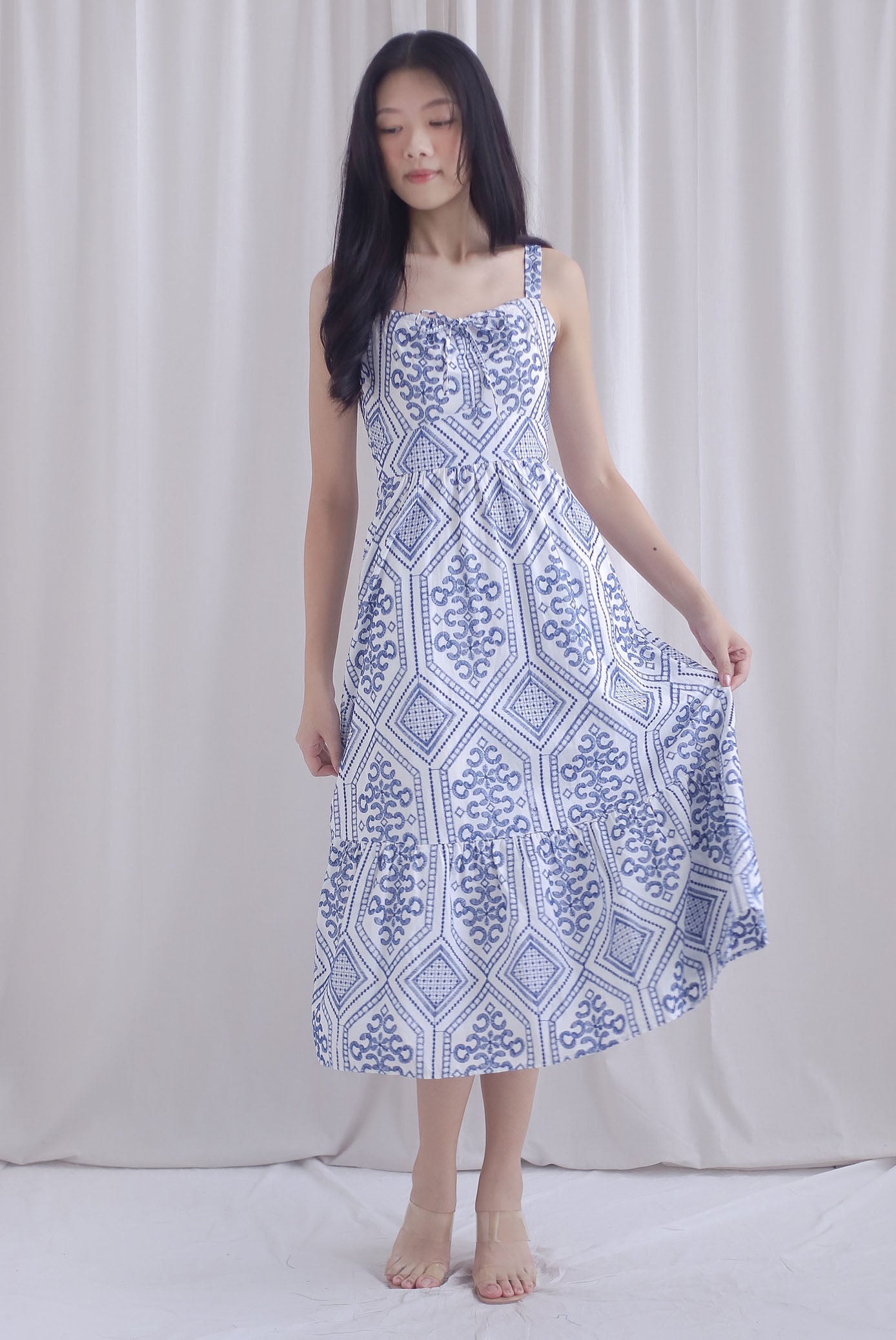 Gwen Empire Tie Front Embro Maxi Dress In White/Blue