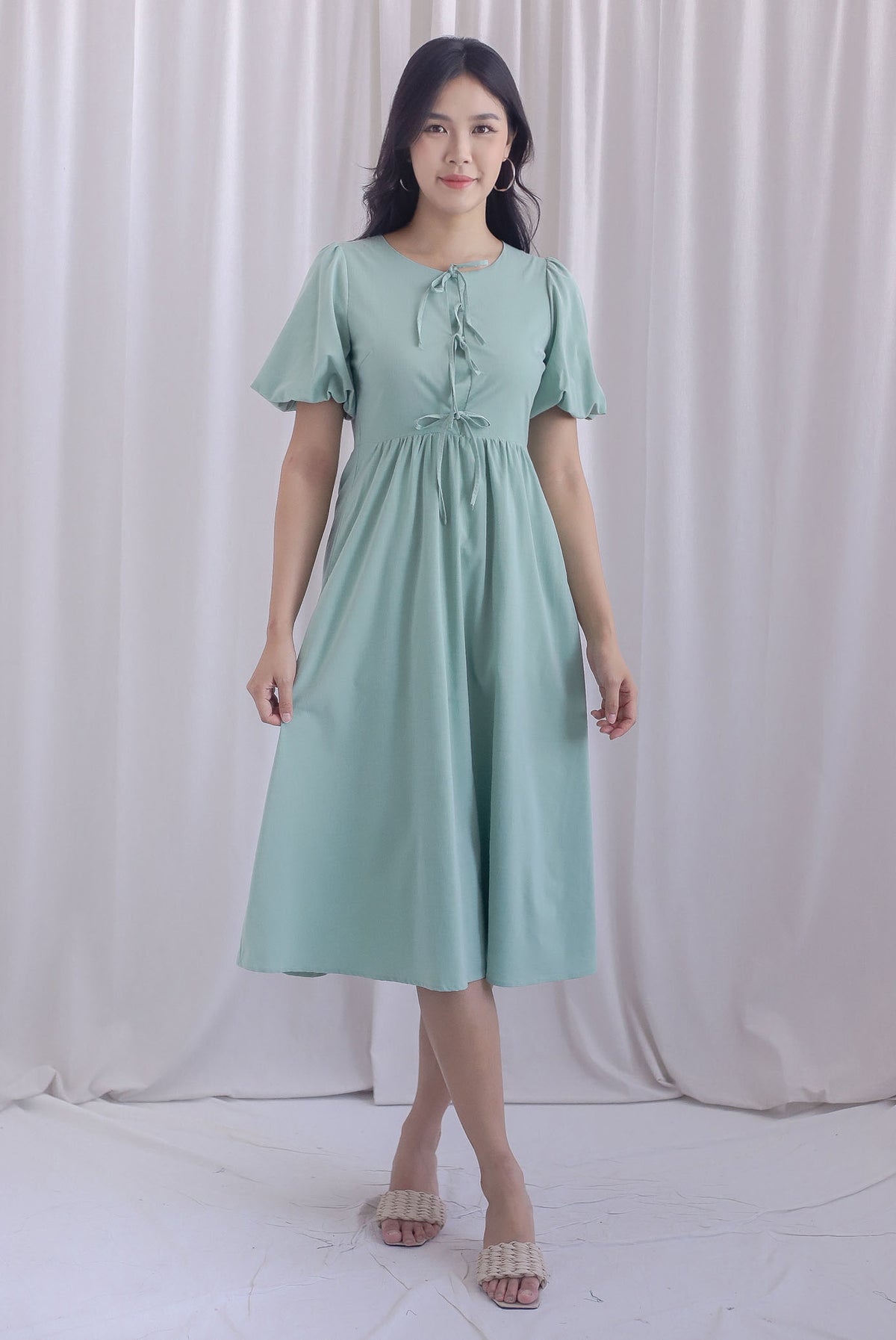 Heather Tie Ribbons Front Midi Dress in Seafoam