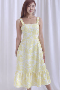 Jasmine Wavy Strap Mermaid Dress In Yellow Porcelain