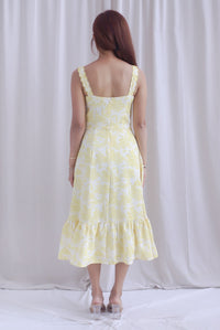 Jasmine Wavy Strap Mermaid Dress In Yellow Porcelain