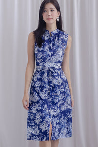 Jerelle Porcelain Obi Sash Dress In Navy blue