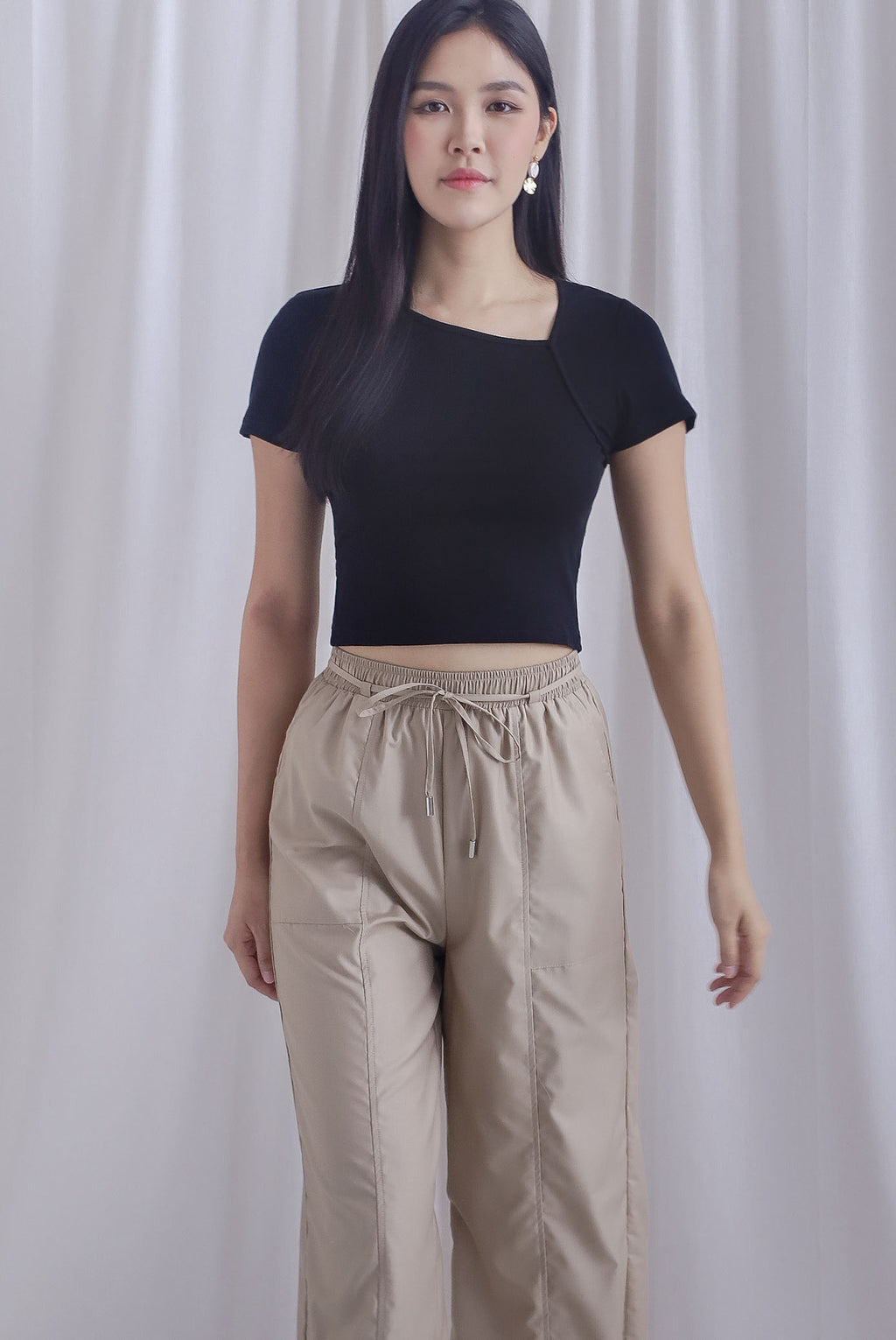 Jesslyn Asymm Neckline Top In Black – The Design Closets