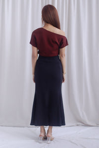 [BY TDC LABEL] Johanna Asymmetrical Neckline Top In Burgundy