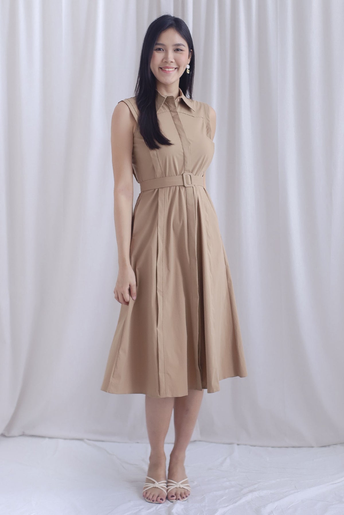 Juniper Buttons Front Sleeveless Belted Shirt Dress In Khaki