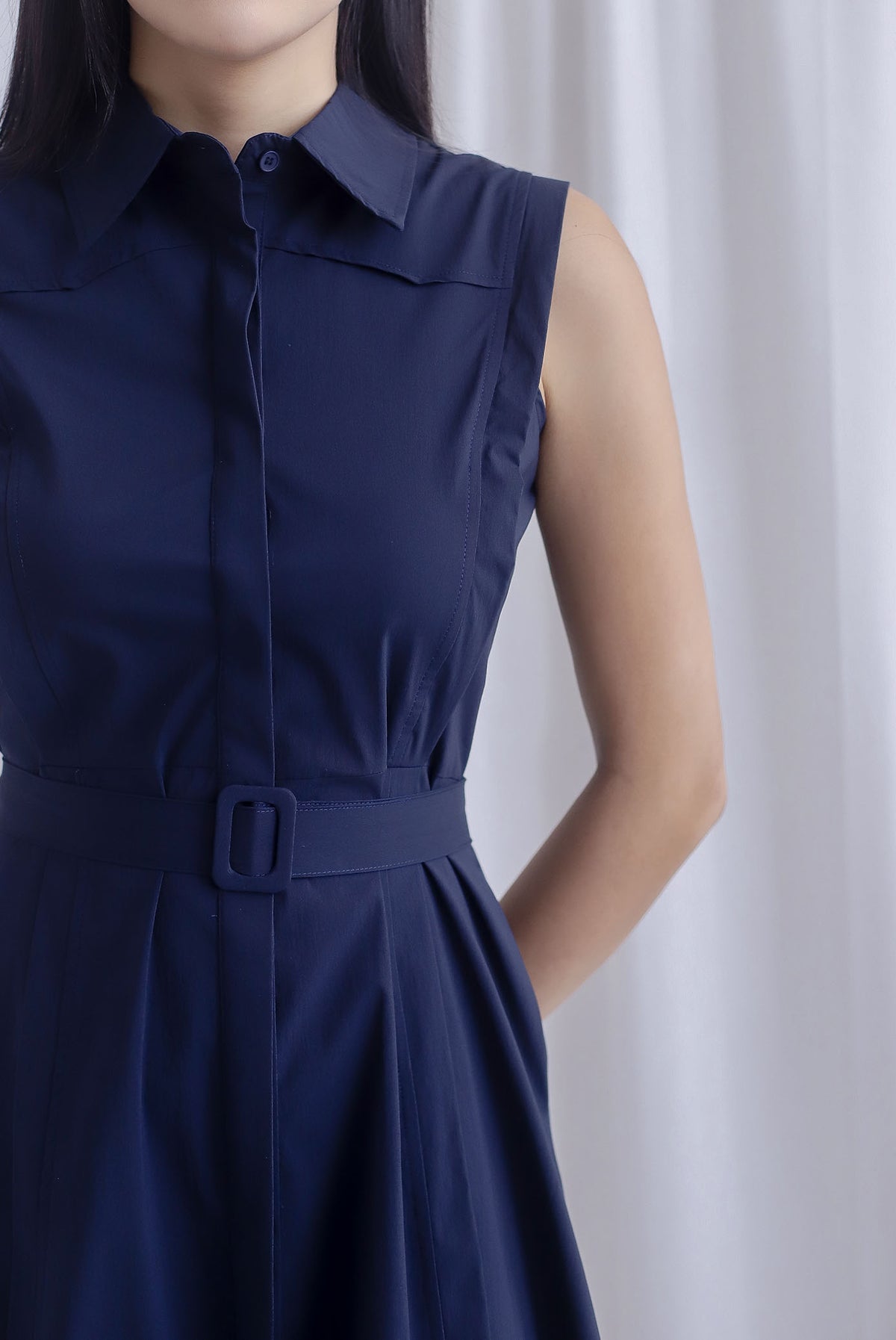 Juniper Buttons Front Sleeveless Belted Shirt Dress In Navy Blue