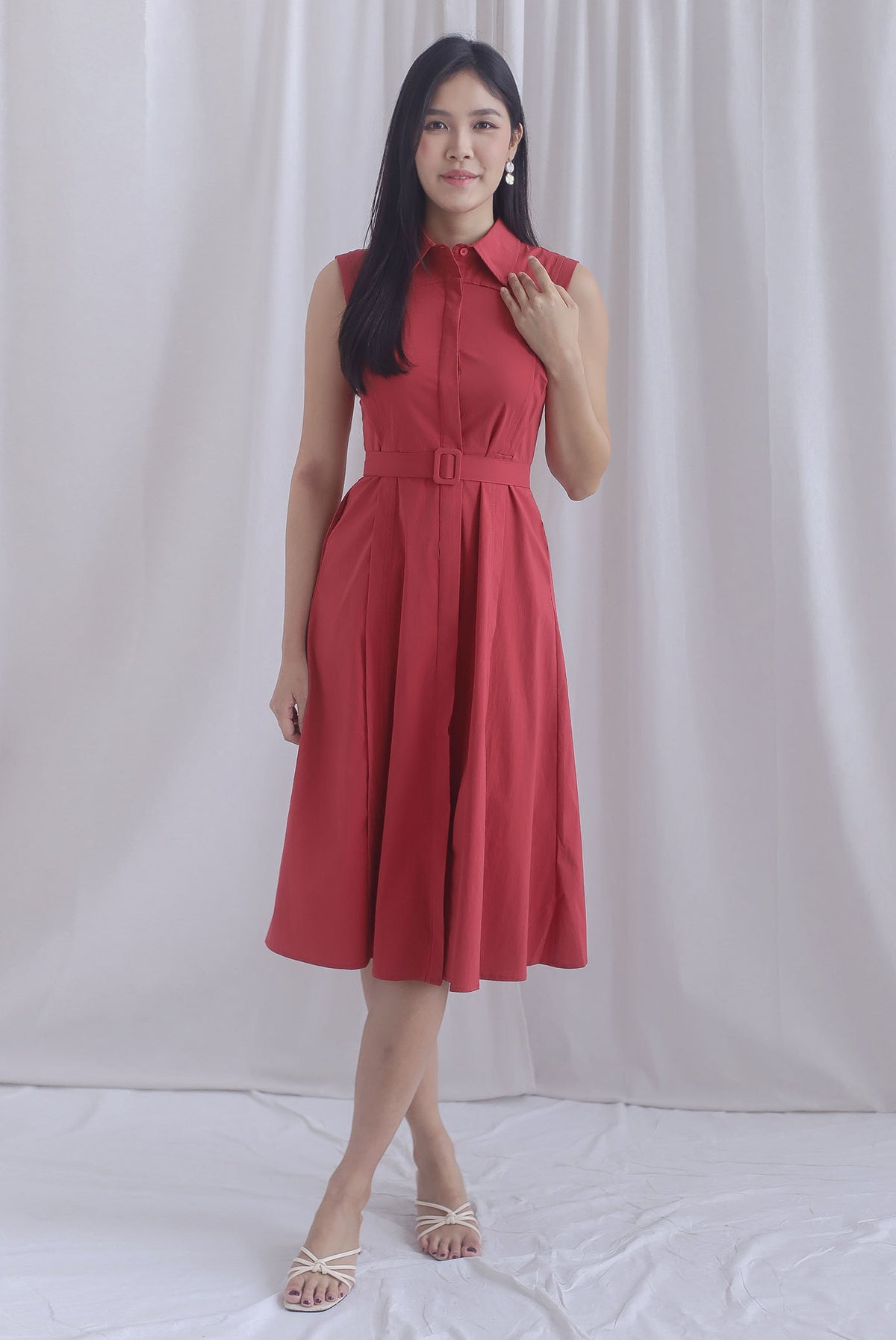Juniper Buttons Front Sleeveless Belted Shirt Dress In Red