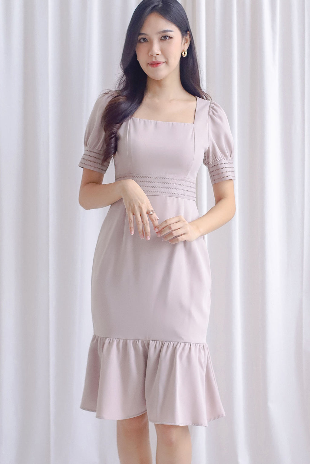 Katrine Puffy Sleeve Mermaid Dress In Taupe – The Design Closets