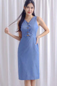 Kinsleigh Waistcoat Dress In Denim Blue