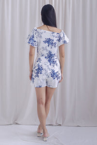 Larisa Porcelain Rose Puffy Sleeve Toga Top In Blue