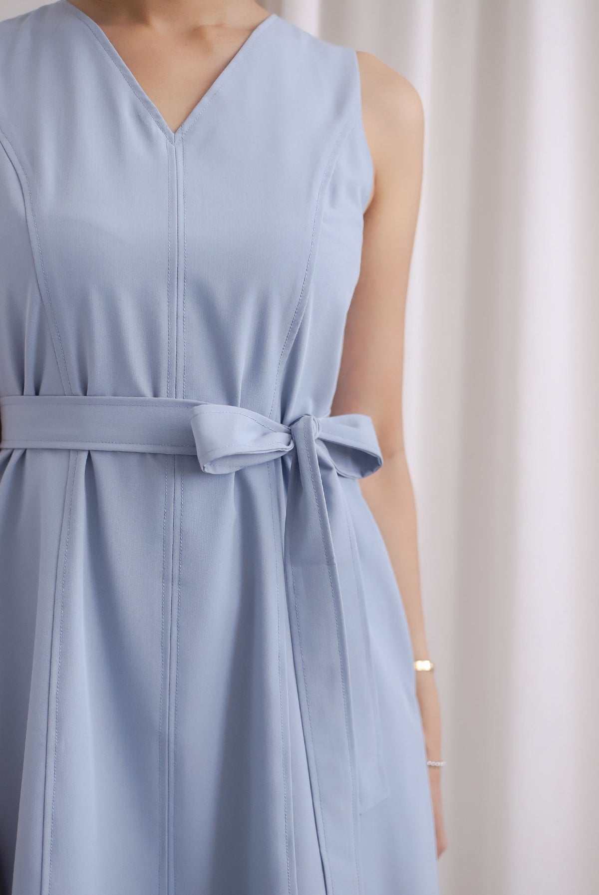 Leonor V Neck Seam Sash Dress In Steel Blue