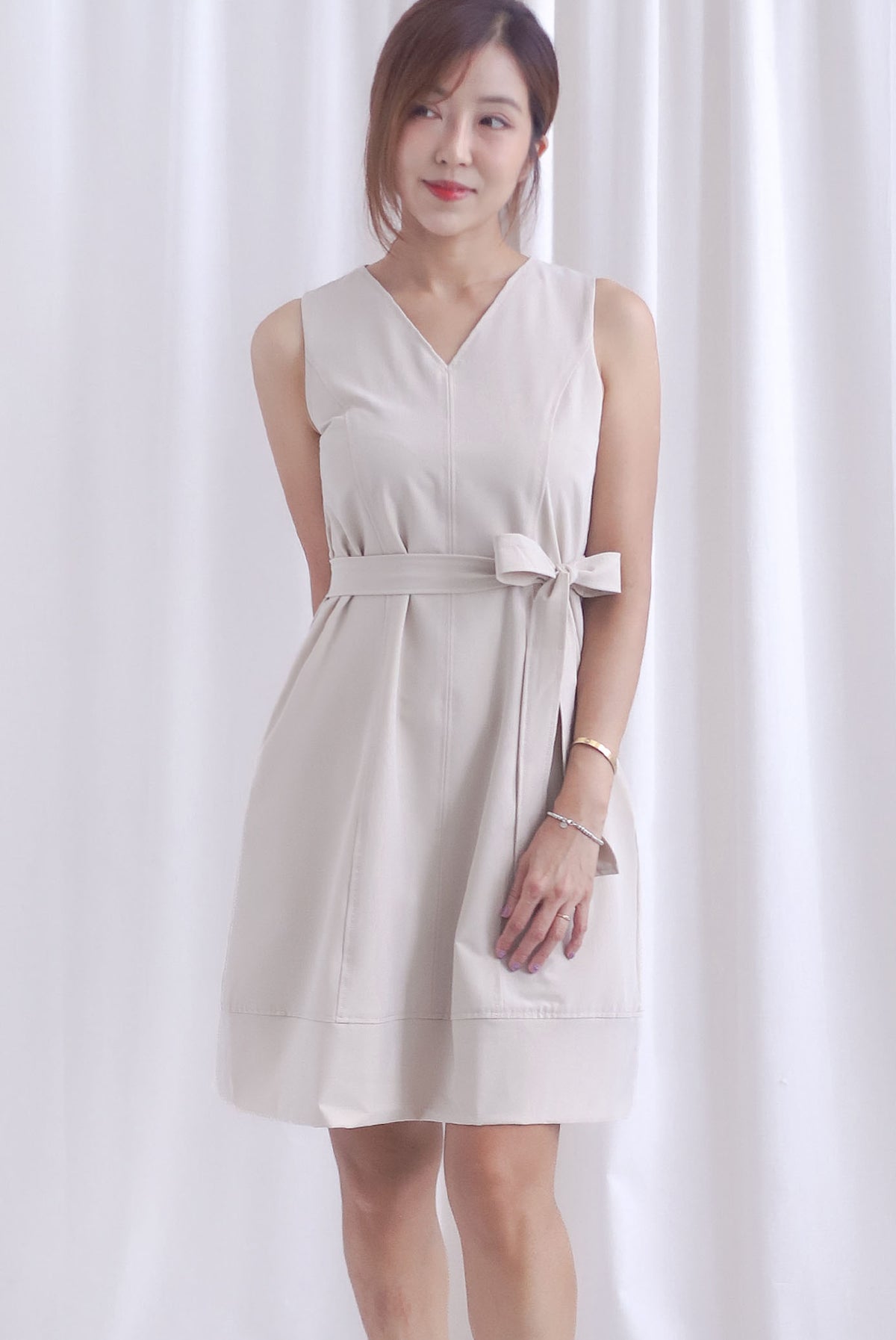 Leonor V Neck Seam Sash Dress In Ecru