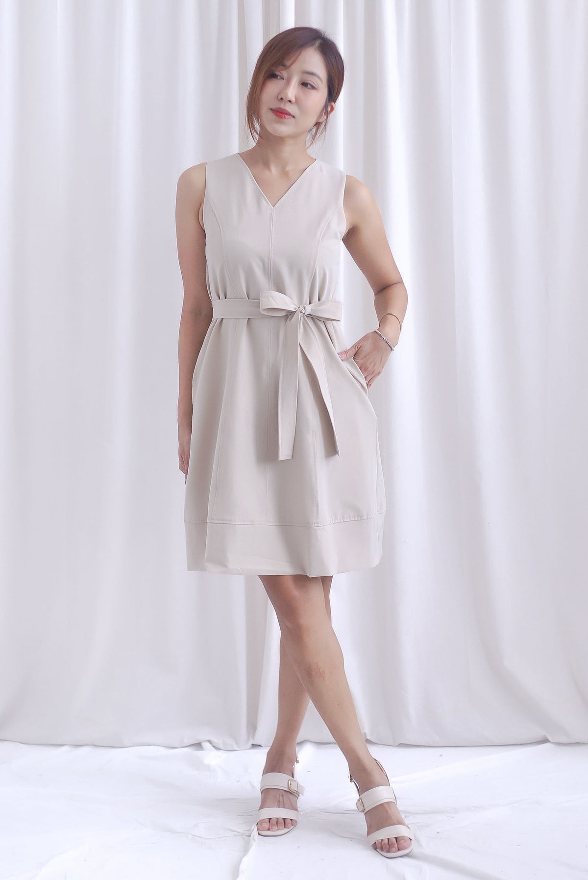 Leonor V Neck Seam Sash Dress In Ecru