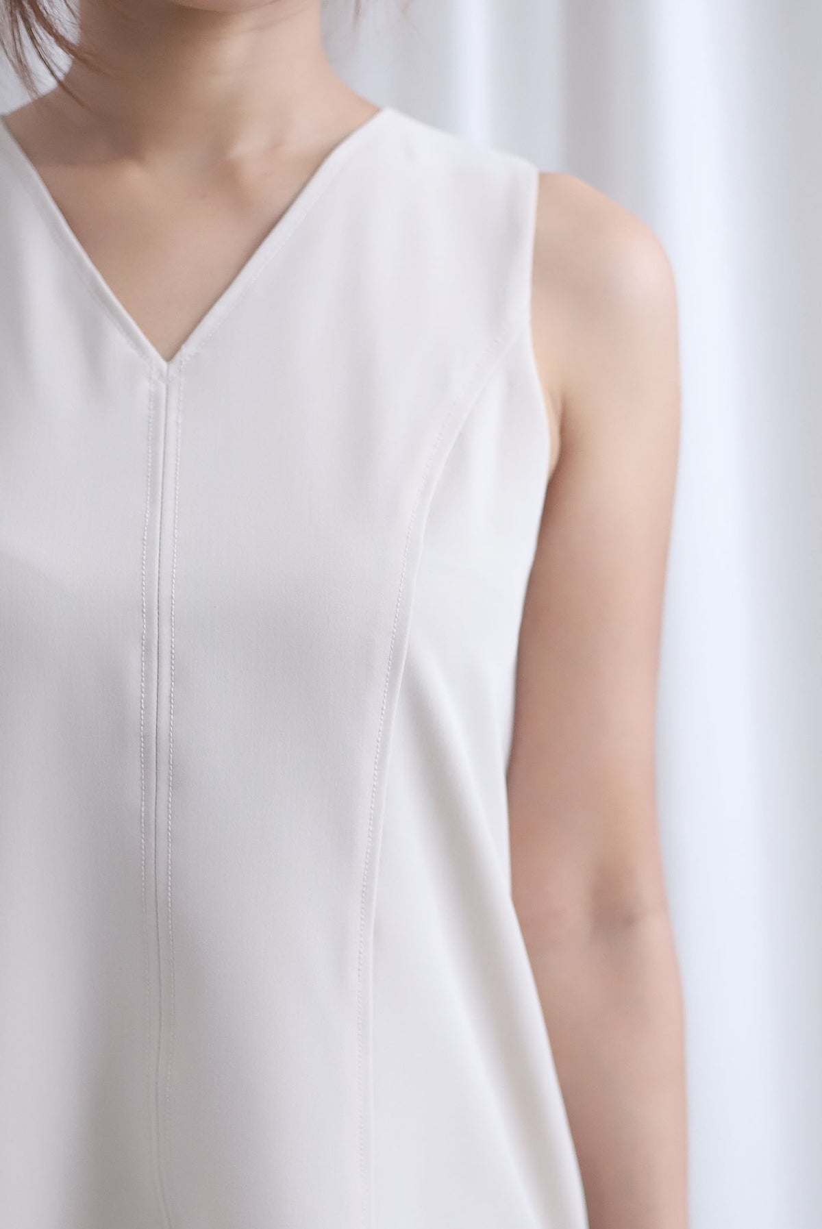 Leonor V Neck Seam Sash Dress In Ecru