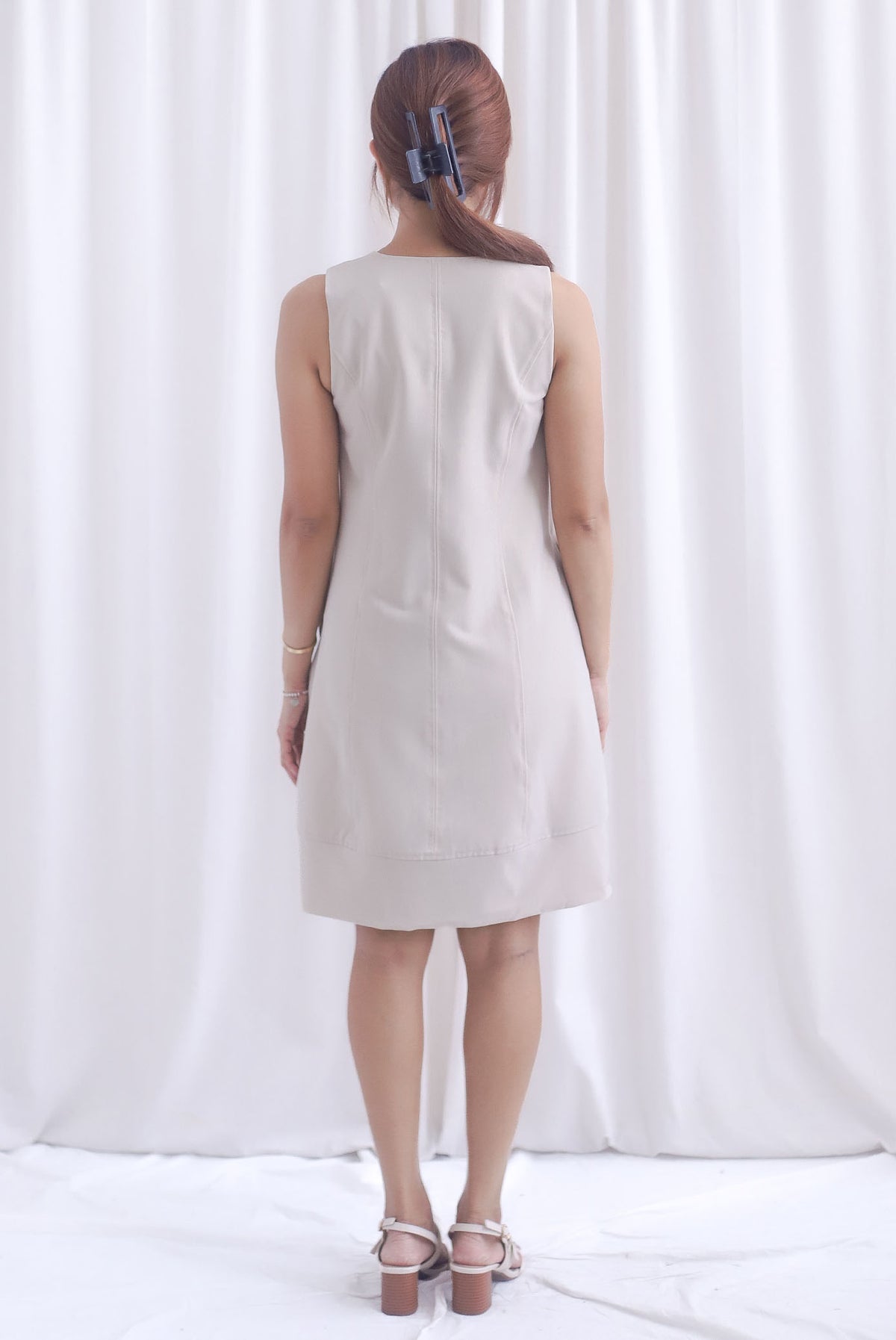 Leonor V Neck Seam Sash Dress In Ecru