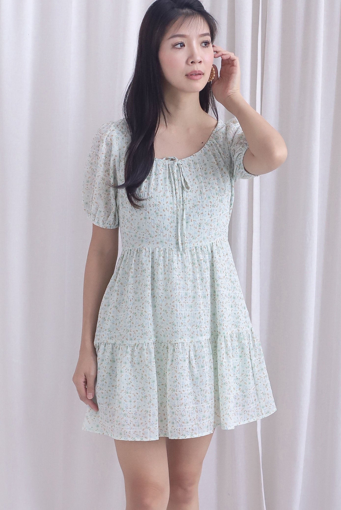 Lynn Floral Texture Tie Puffy Romper Dress In Green