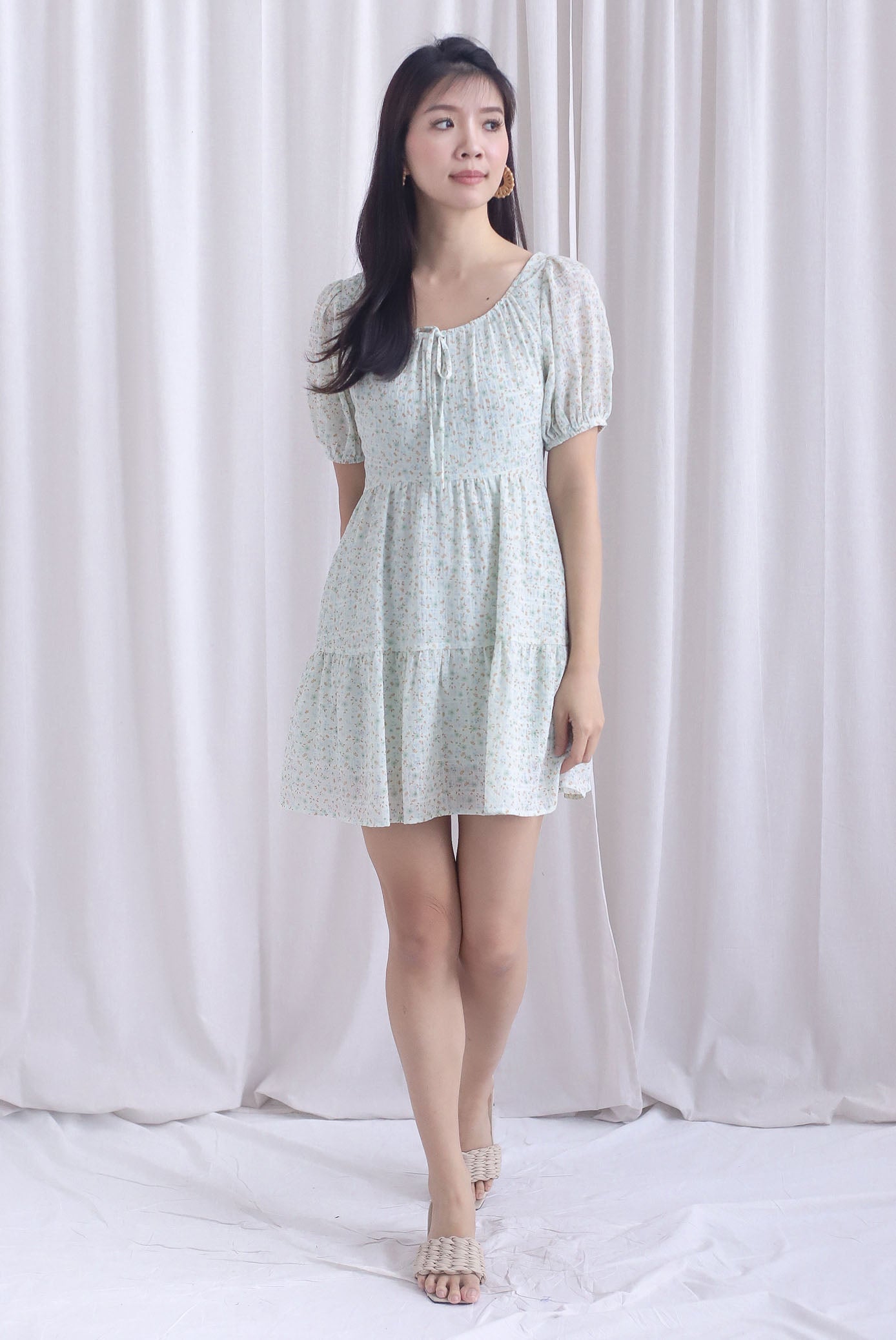 Lynn Floral Texture Tie Puffy Romper Dress In Green