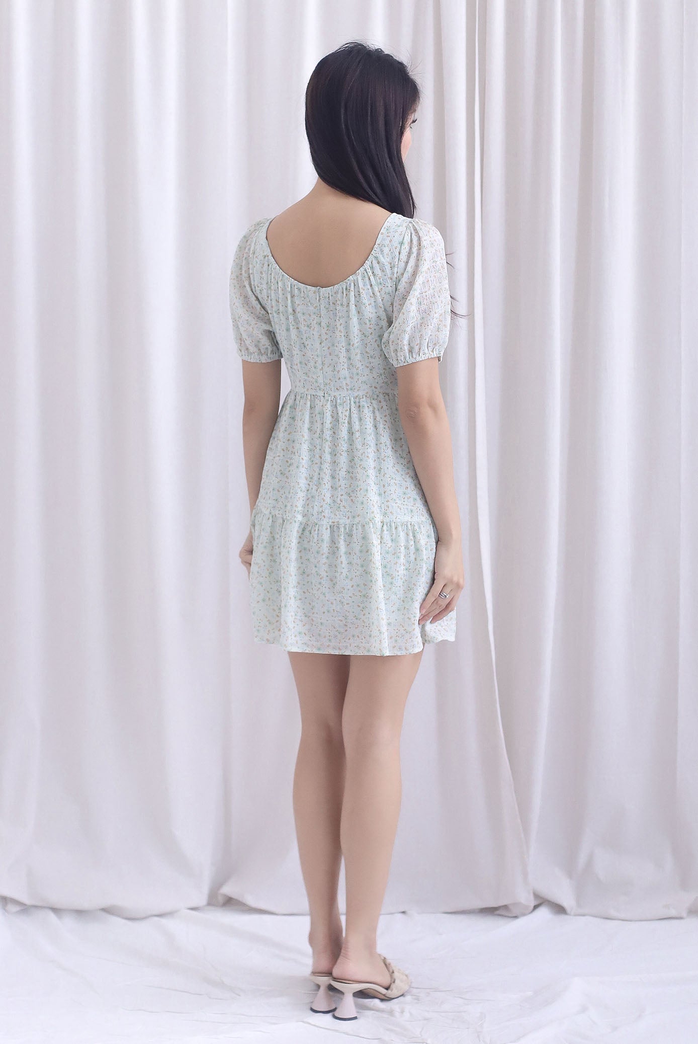 Lynn Floral Texture Tie Puffy Romper Dress In Green