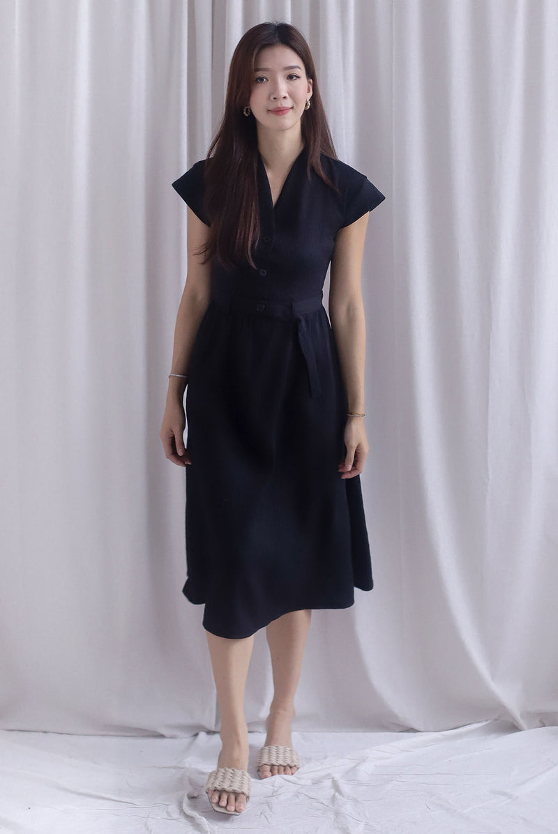 Madelyn Buttons Textured Dress In Black