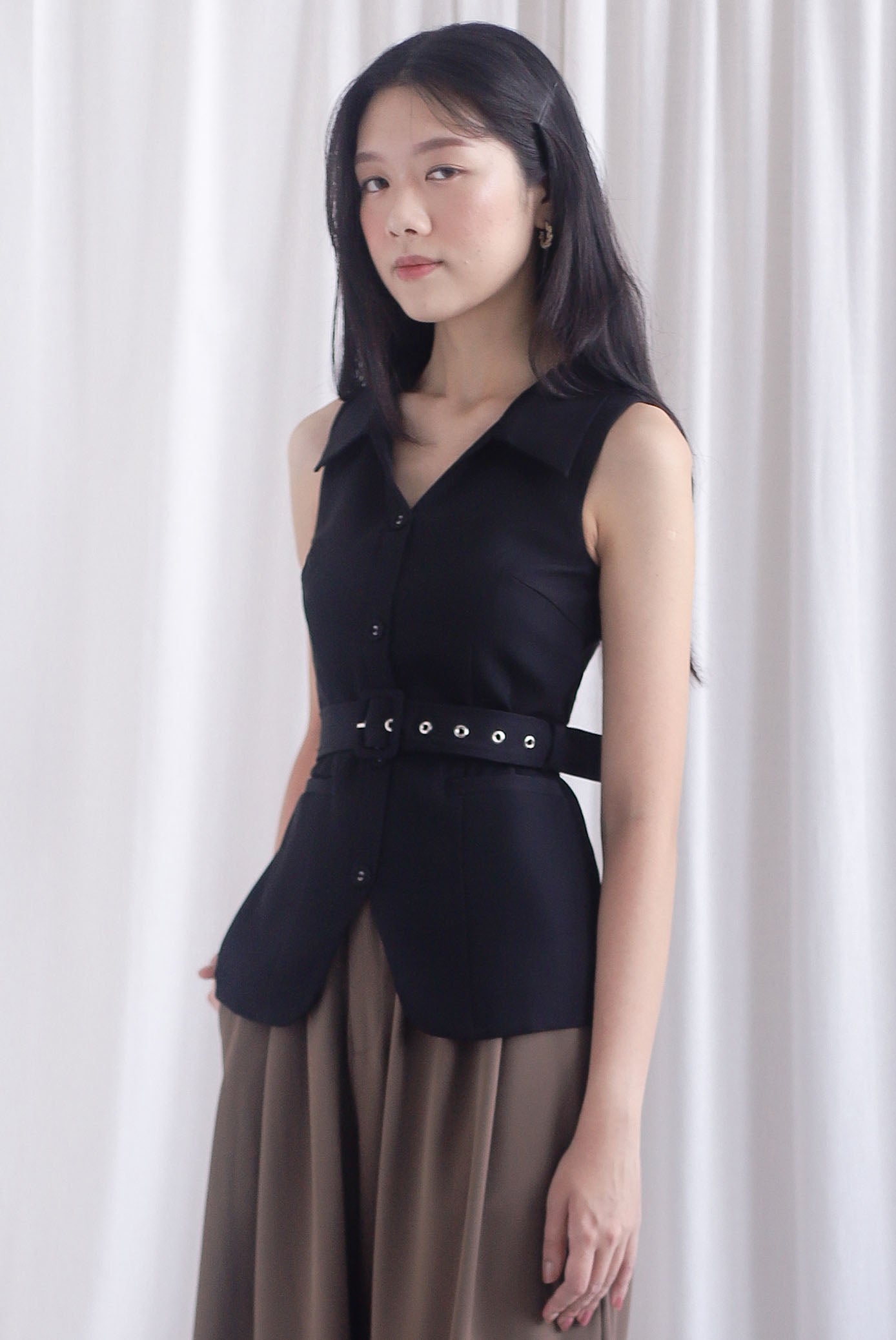 Margaux Collar Front Zip Top In Black