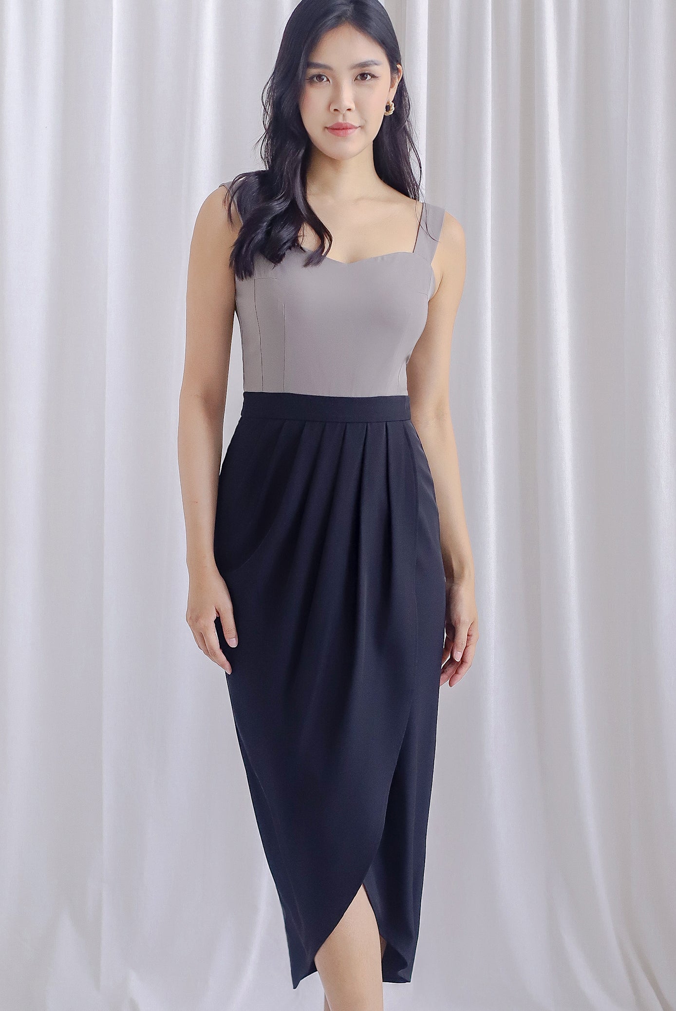 Mikaela Tulip Colourblock Work Dress In Black/Grey The Design Closets Mikaela Tulip Colourblock Work Dress In Black/Grey The Design Closets