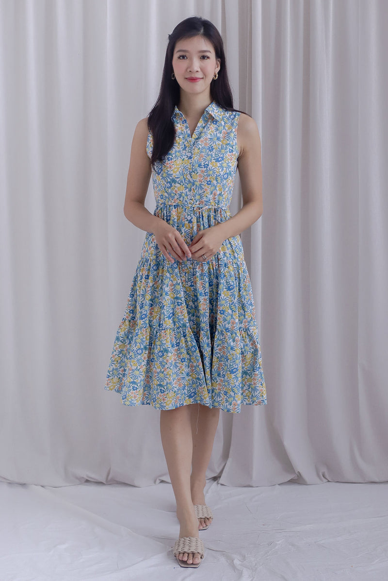 Milani Buttons Down Floral Dress In White/Blue