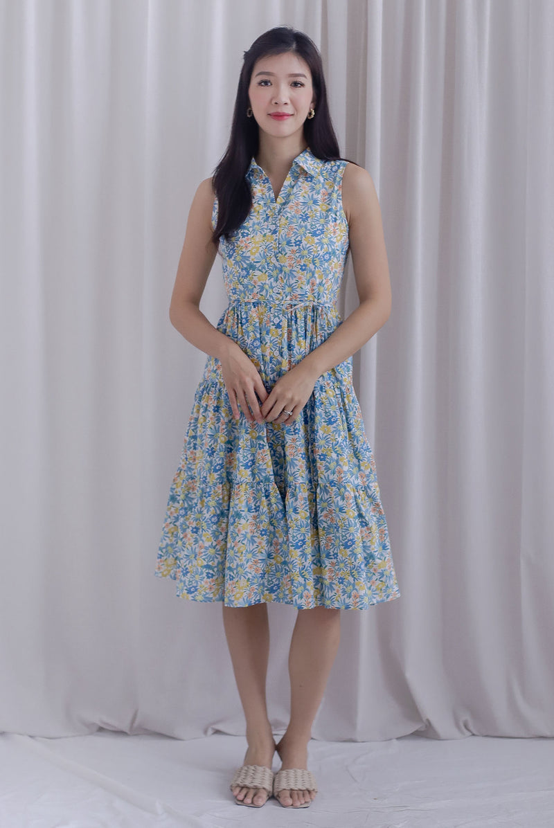 Milani Buttons Down Floral Dress In White/Blue