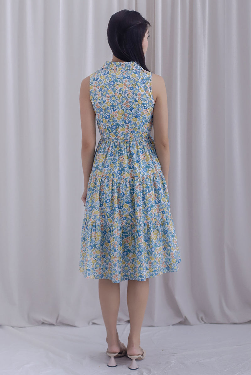 Milani Buttons Down Floral Dress In White/Blue