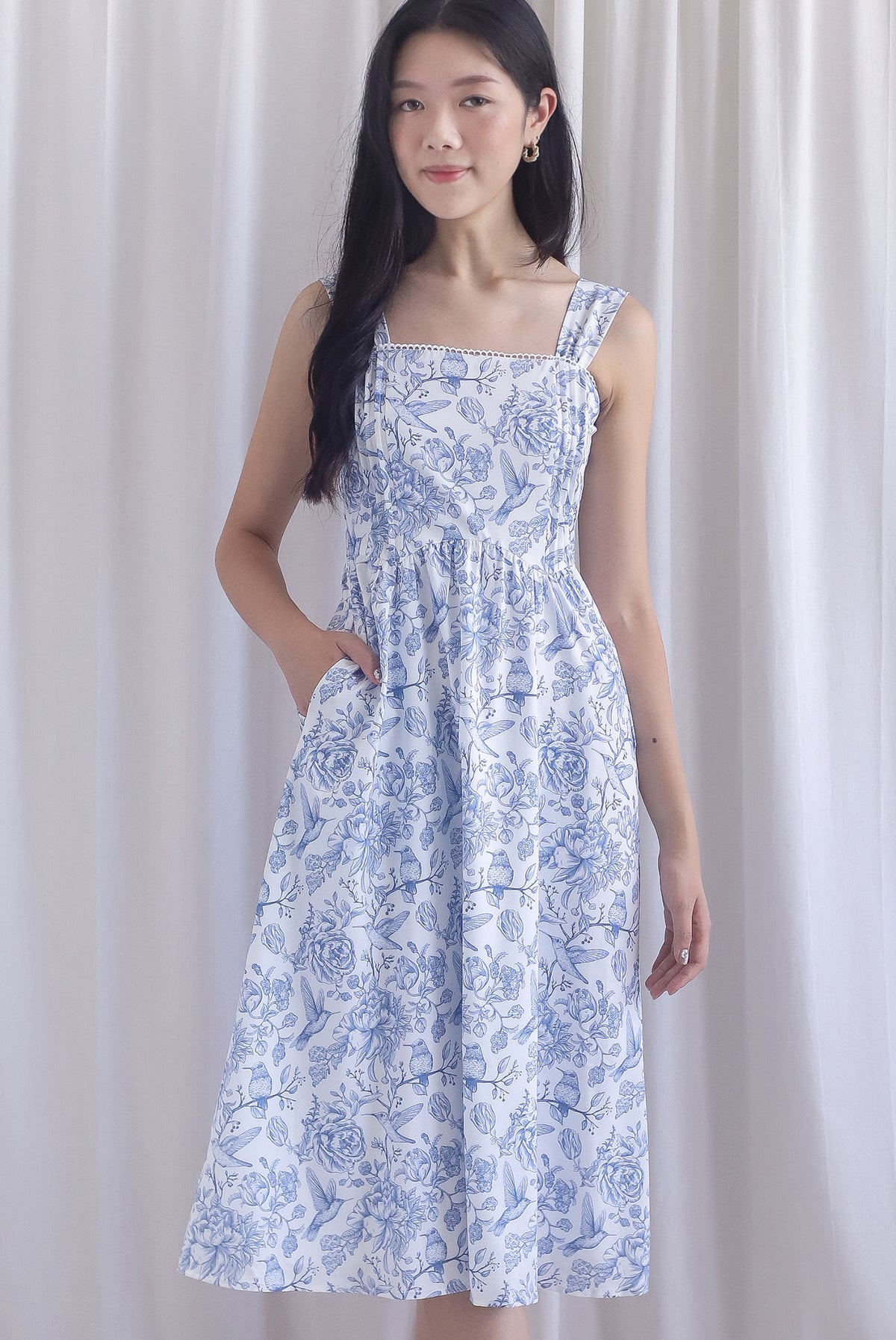 Mirabelle Porcelain Lattice Pintuck Midi Dress In Blue
