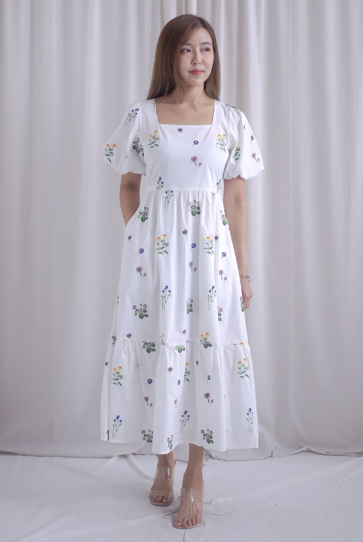 Mosley Floral Stalk Embro Puffy Sleeve Dress In White