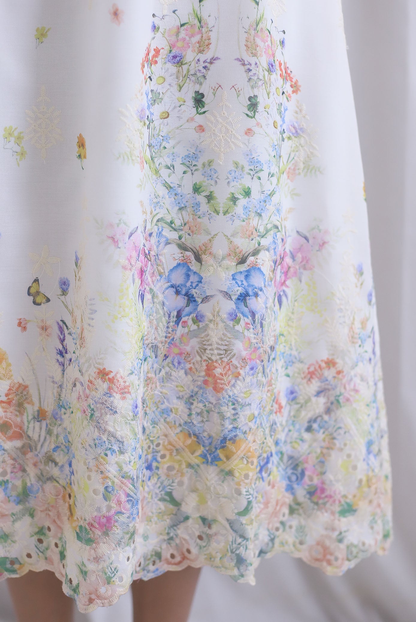 Palais Embro Sleeved Square Neckline Midi Dress In Colourful Prints