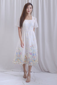 Palais Embro Sleeved Square Neckline Midi Dress In Colourful Prints