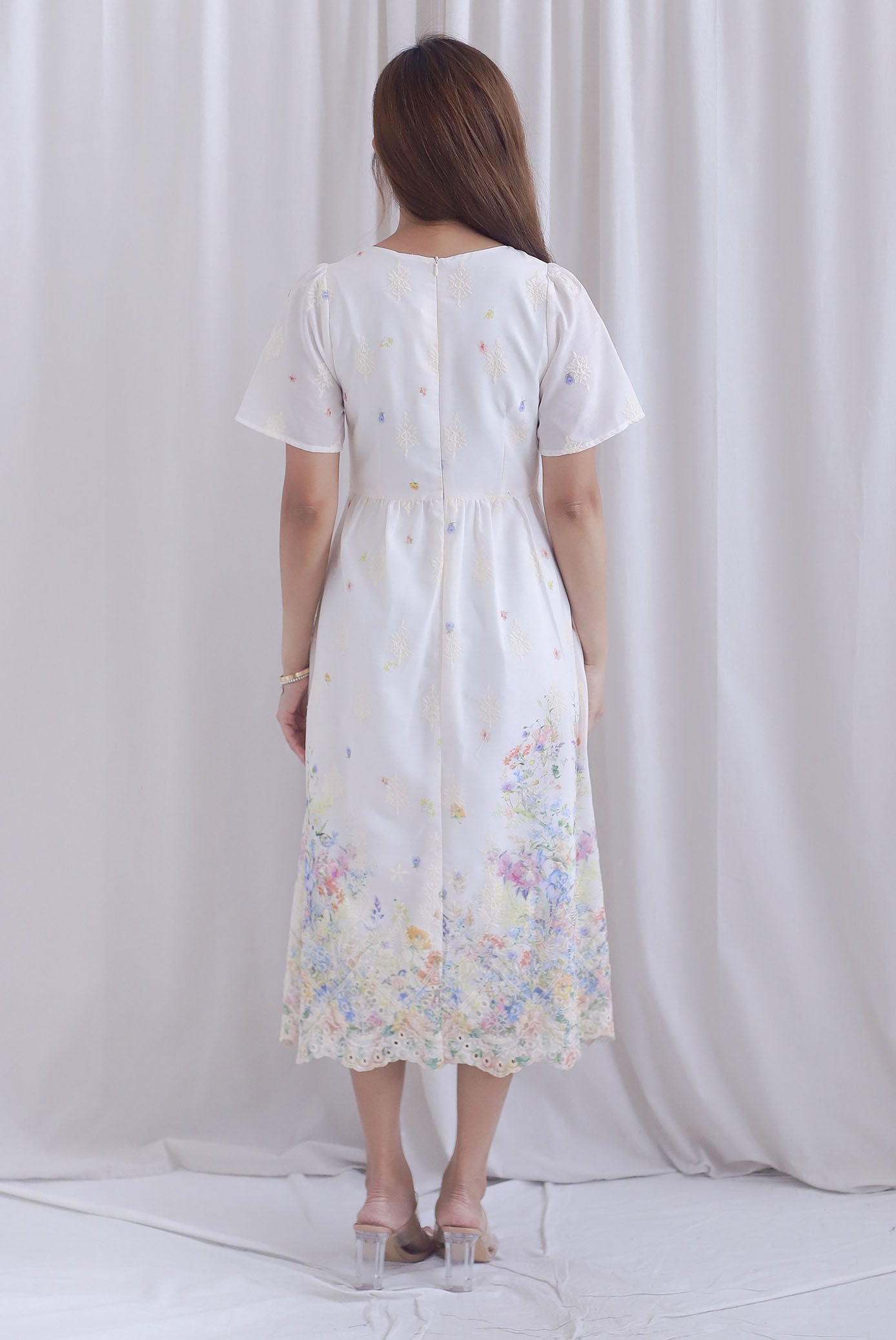 Palais Embro Sleeved Square Neckline Midi Dress In Colourful Prints