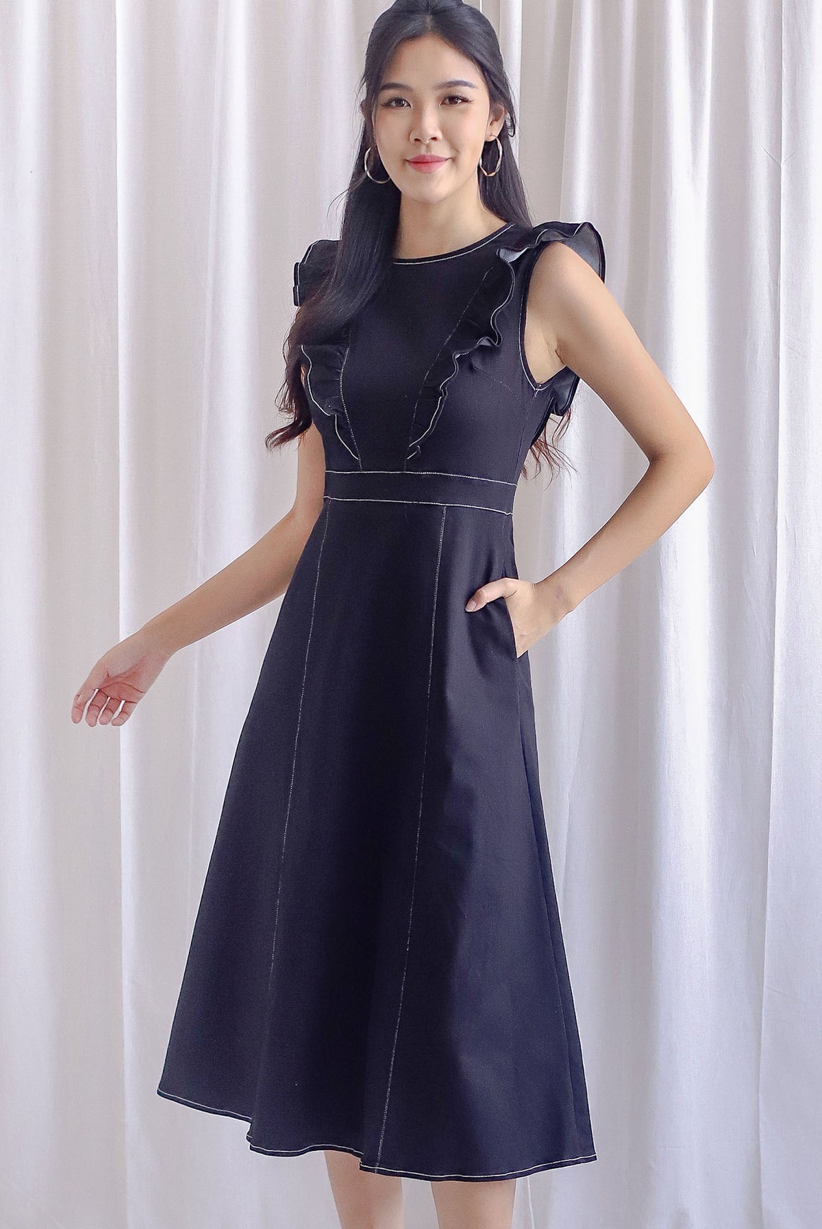 Paloma V Ruffle Denim Dress In Black