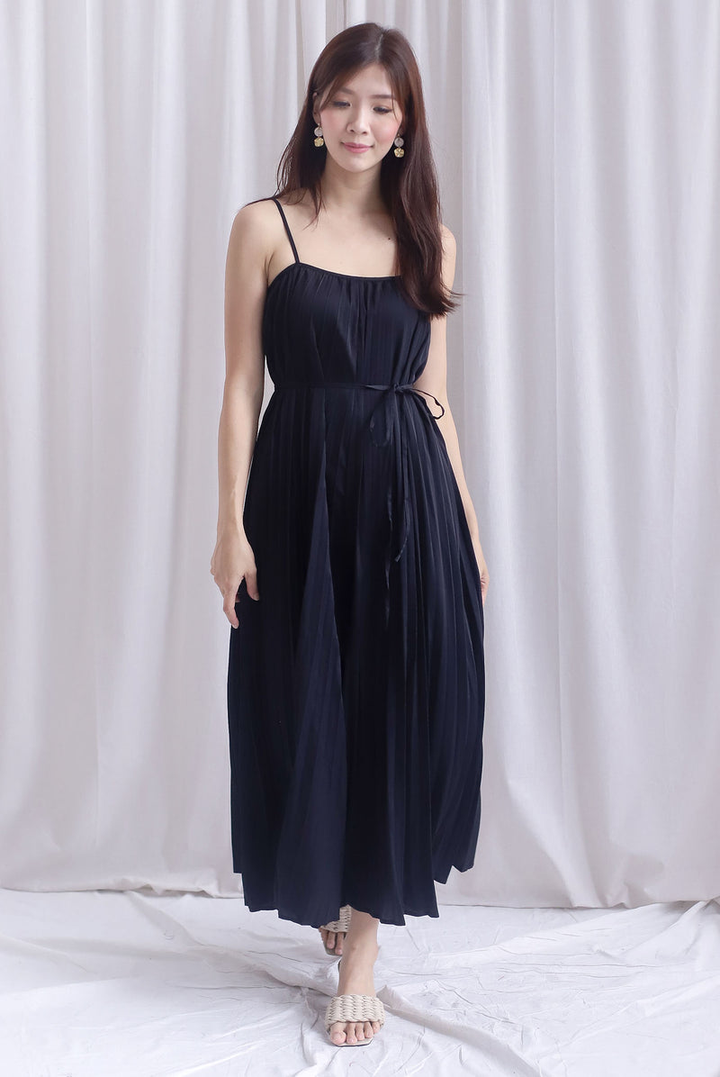Penelope Multi Pleats Spag Jumpsuit In Black