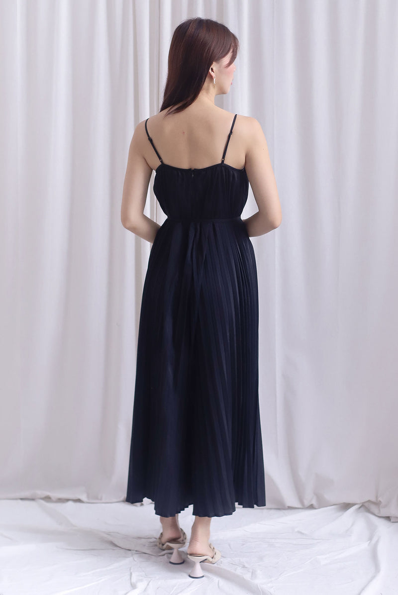 Penelope Multi Pleats Spag Jumpsuit In Black