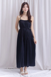 Penelope Multi Pleats Spag Jumpsuit In Black