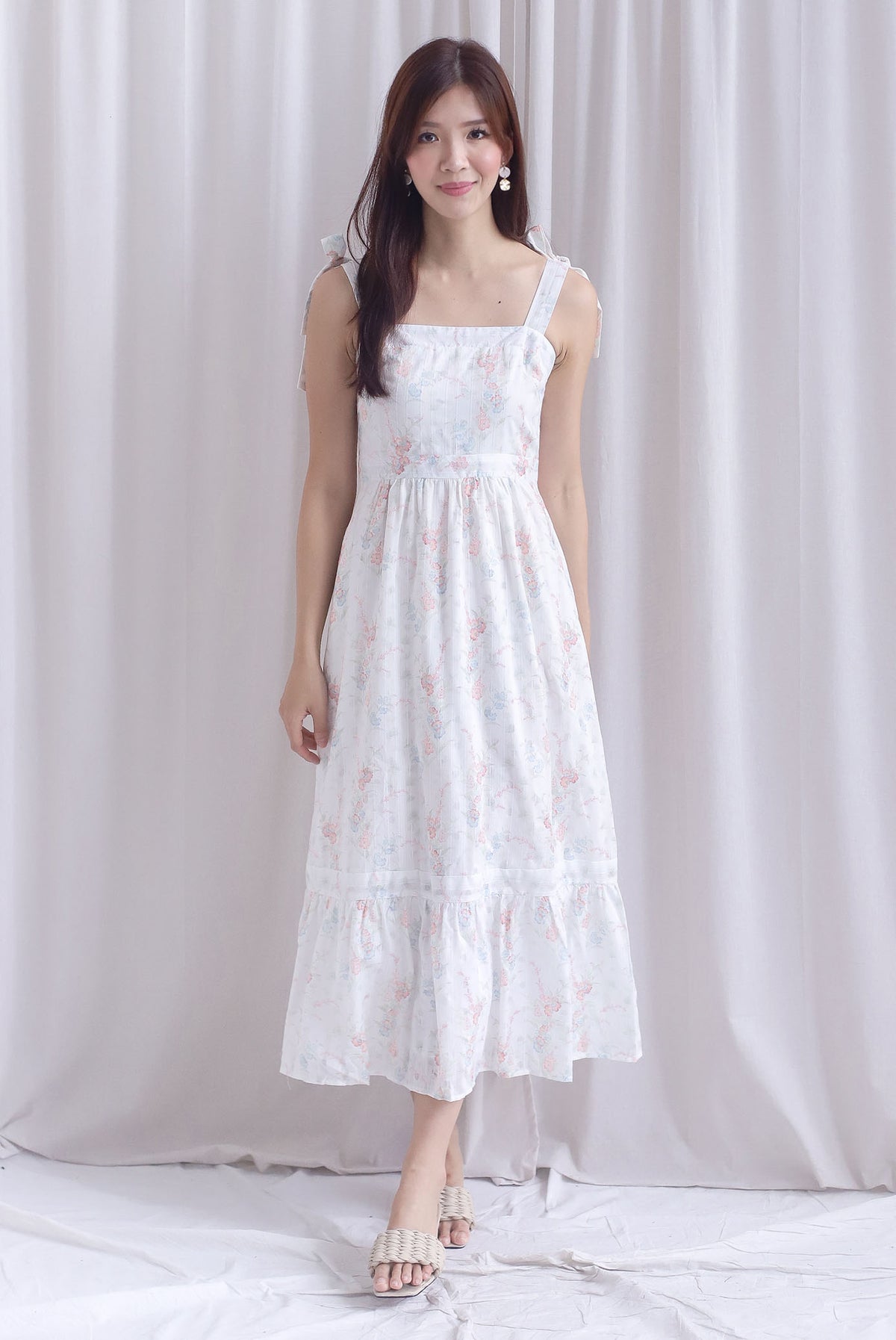 Ronnie Bow Strap Maxi Dress In Peach Floral
