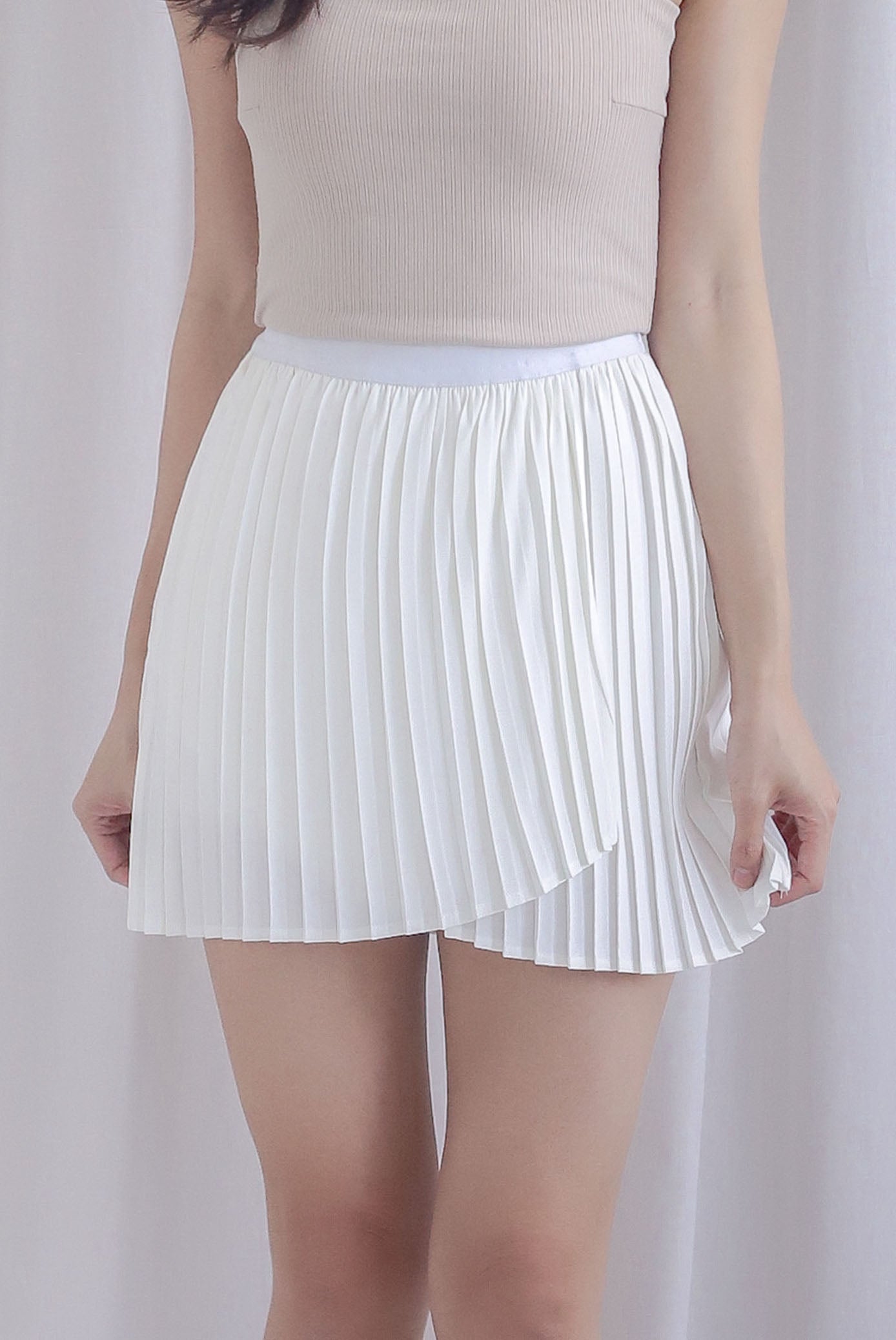 Rory Pleated Overlap Skort In White