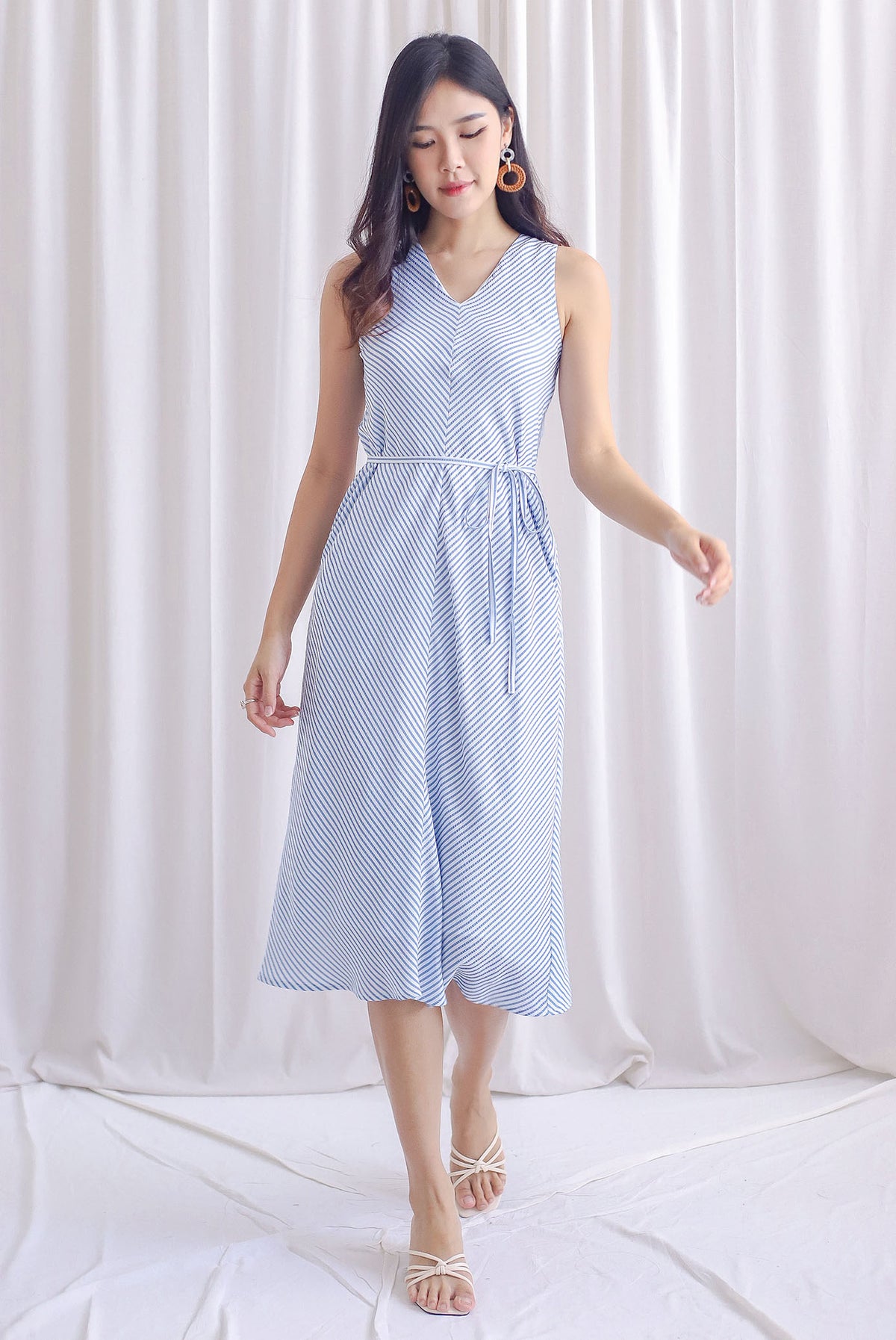 Panel flare dress (Trending style) with kiss pleat strap by Semasa
