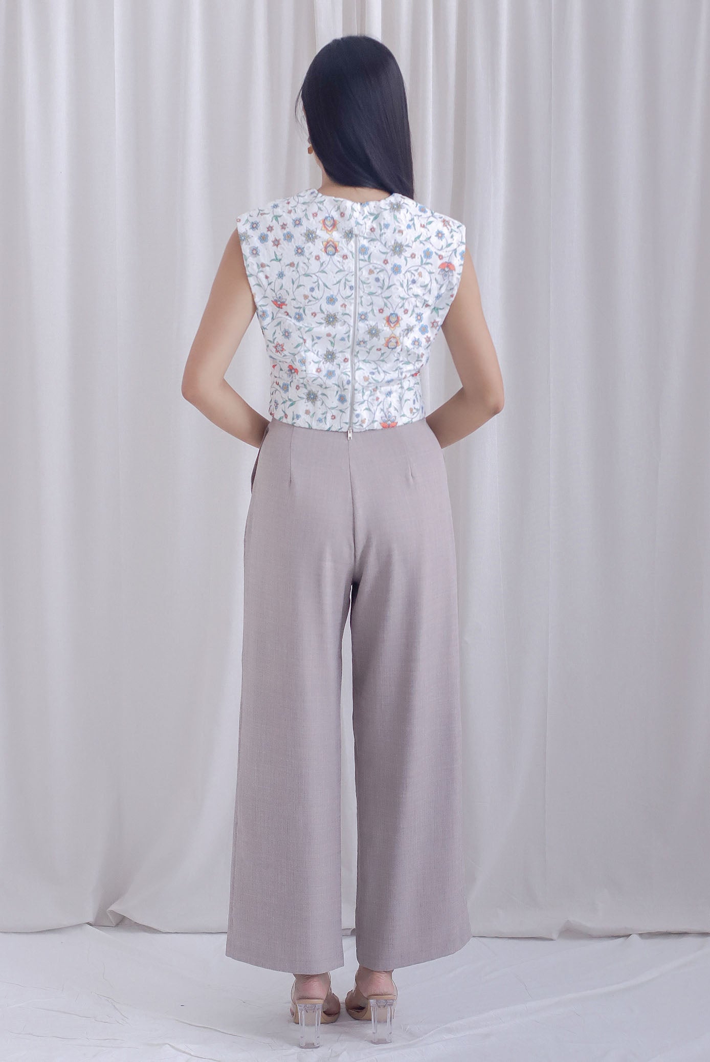 Sabel Floral Eyelet Top In White Festive