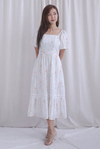 Satella Flutter Sleeves Lattice Floral Midi Dress In Peach Floral