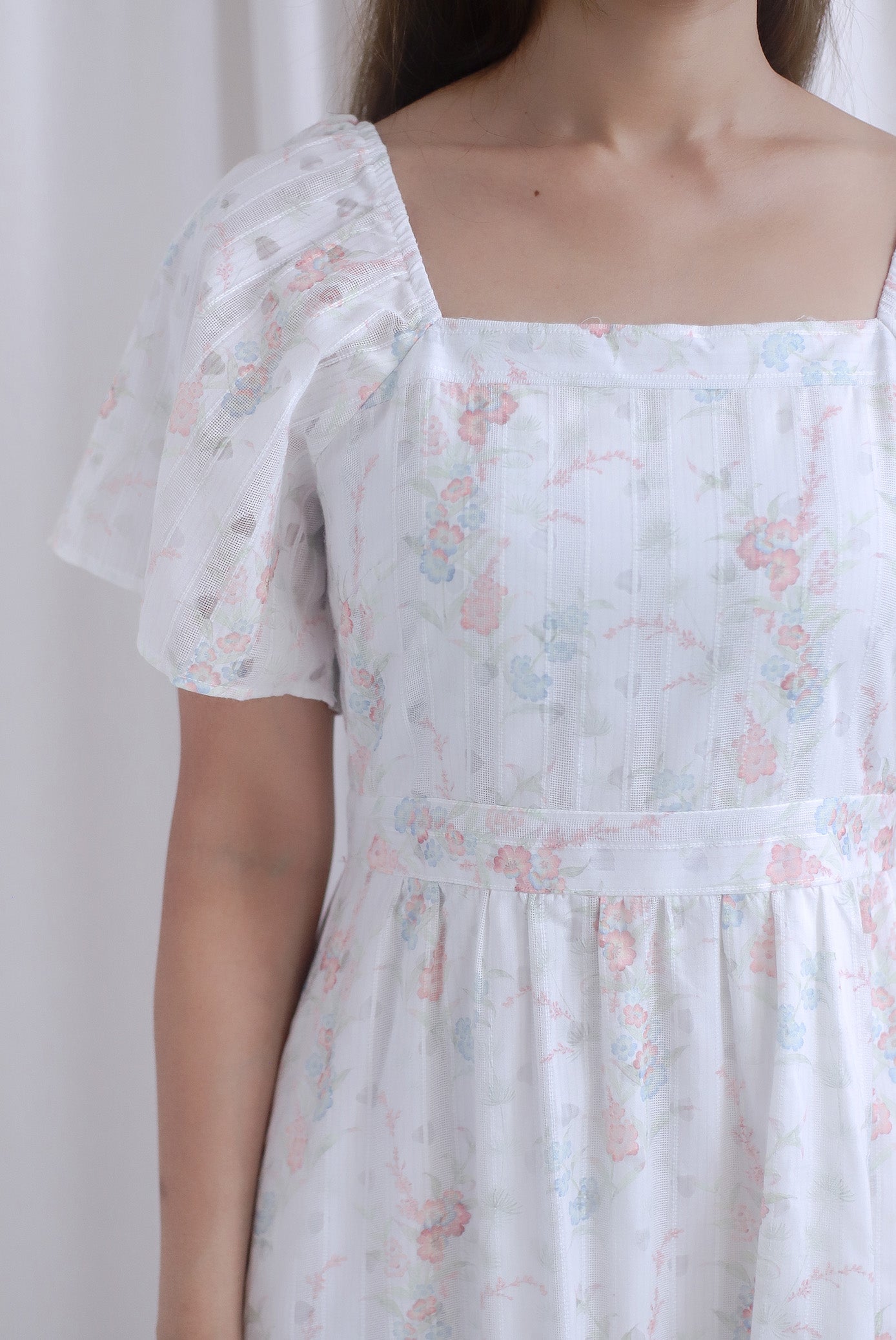 Satella Flutter Sleeves Lattice Floral Midi Dress In Peach Floral